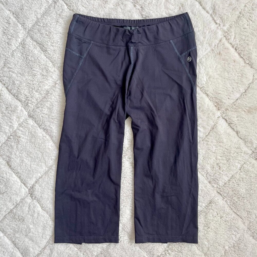 LIJA Cropped Active Leggings